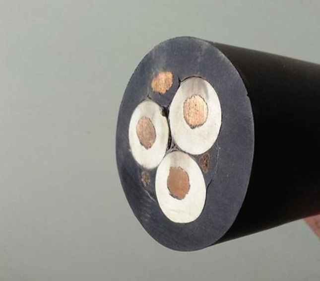 礦物質(zhì)絕緣電纜敷設(shè)有垂直敷設(shè)和水平敷設(shè)兩種.jpg 礦物質(zhì)絕緣電纜敷設(shè)有垂直敷設(shè)和水平敷設(shè)兩種.jpg